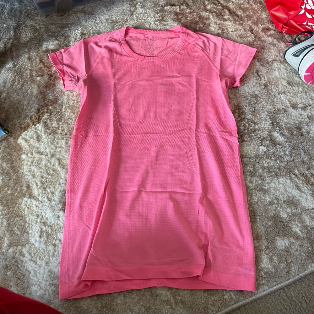 Lululemon swiftly tee
